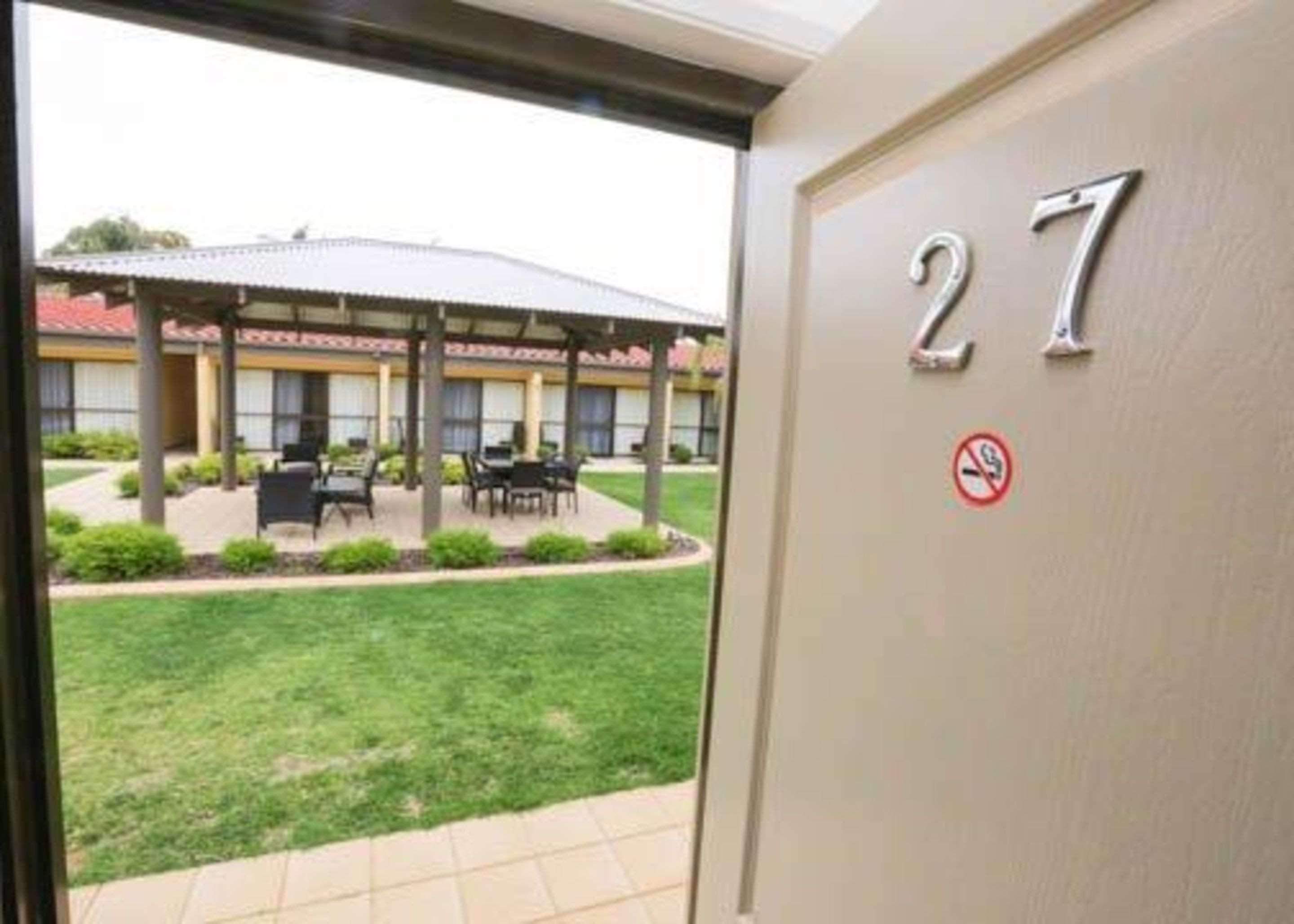 Comfort Inn Deakin Palms Mildura Exteriör bild