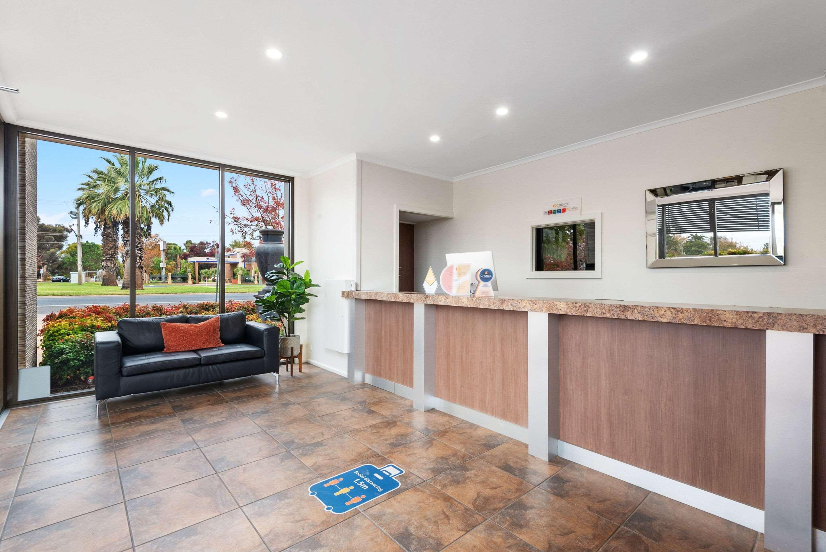 Comfort Inn Deakin Palms Mildura Exteriör bild