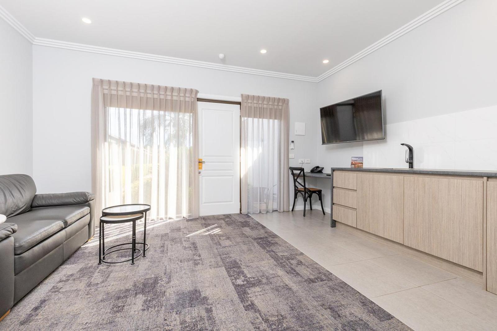Comfort Inn Deakin Palms Mildura Exteriör bild